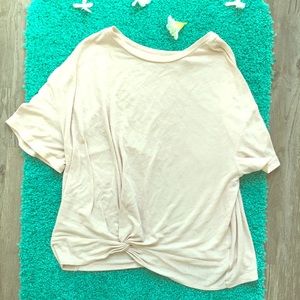 Pink t-shirt with tie